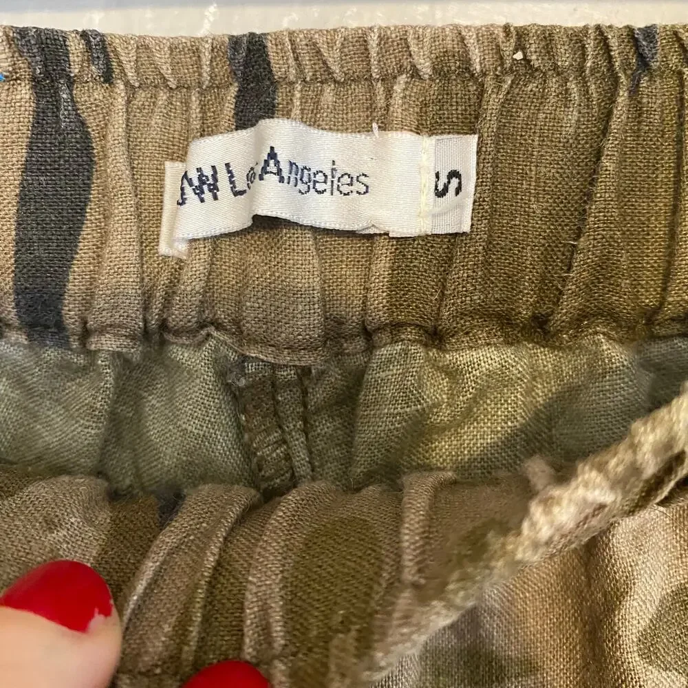 Johnny Was Vella Camo Print Cropped Linen Pants Womens Size Small Floral Boho - Picture 6 of 7